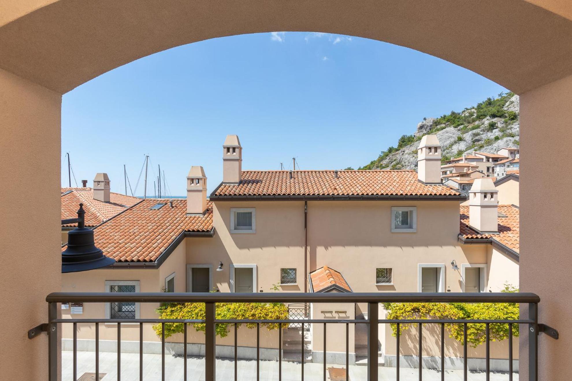 Portopiccolo Apartments Систиана Экстерьер фото