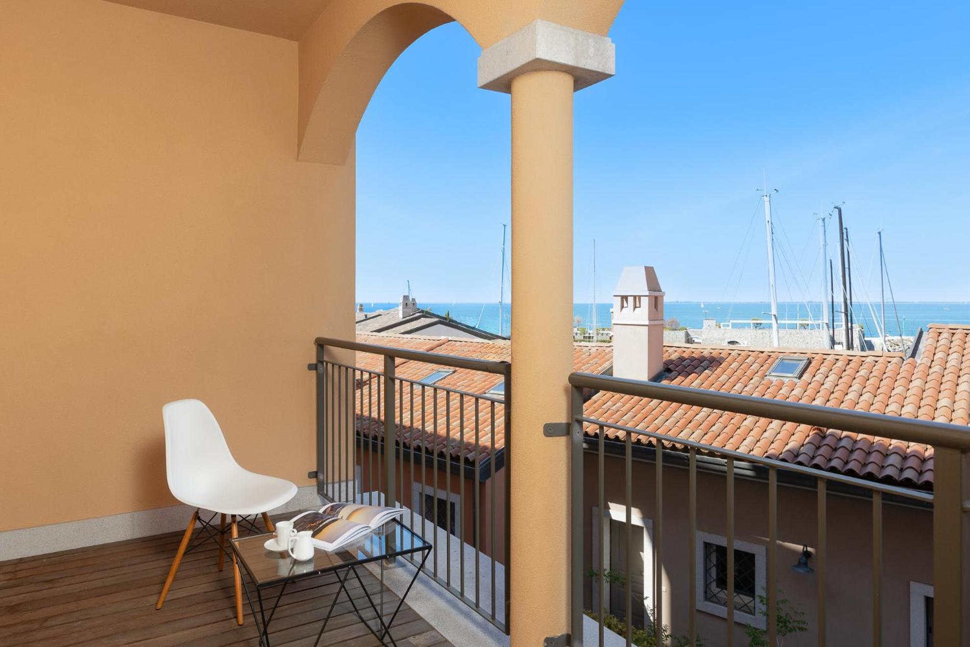 Portopiccolo Apartments Систиана Экстерьер фото