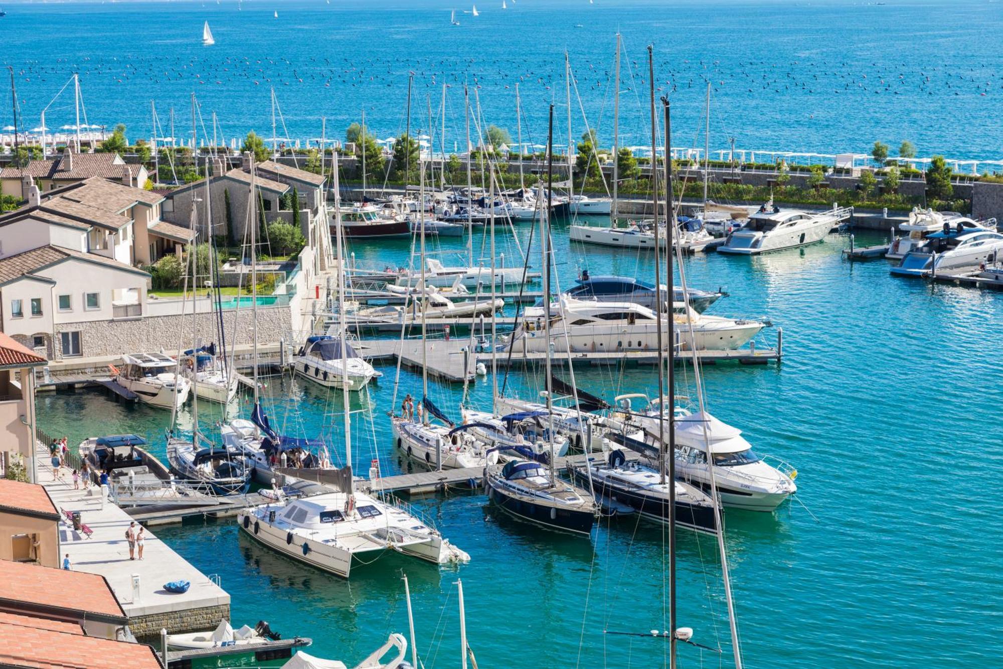 Portopiccolo Apartments Систиана Экстерьер фото